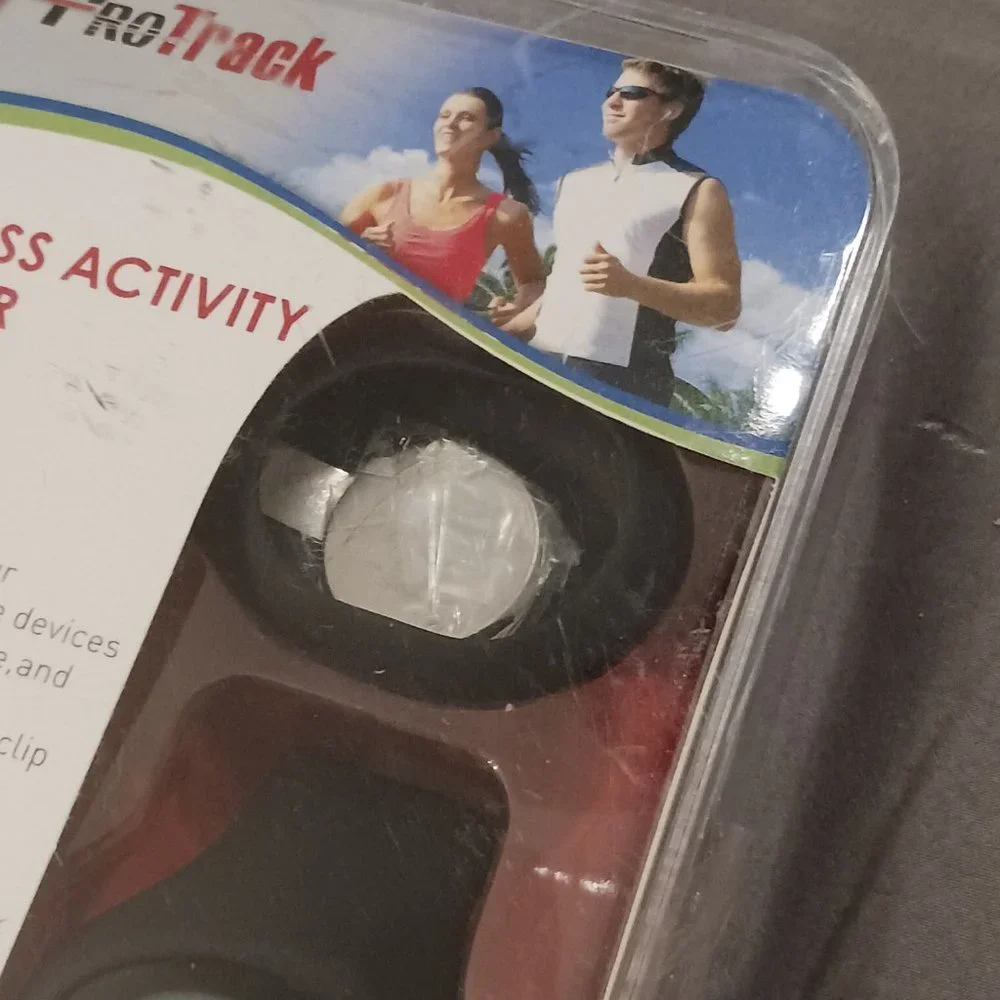 NWT! BLUETOOTH WIRELESS ACTIVITY TRACKER